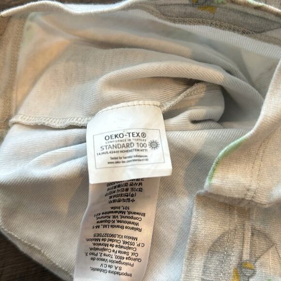 Pottery Barn Kids size 4 Star Wars The Mandalorian Grogu (Baby Yoda) Pajama Set - Picture 12 of 12